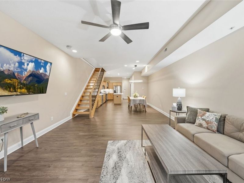 1411 Rosewood Avenue, Unit R-208, Lakewood, OH 44107 Photo 6