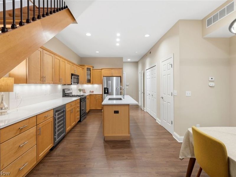 1411 Rosewood Avenue, Unit R-208, Lakewood, OH 44107 Photo 7