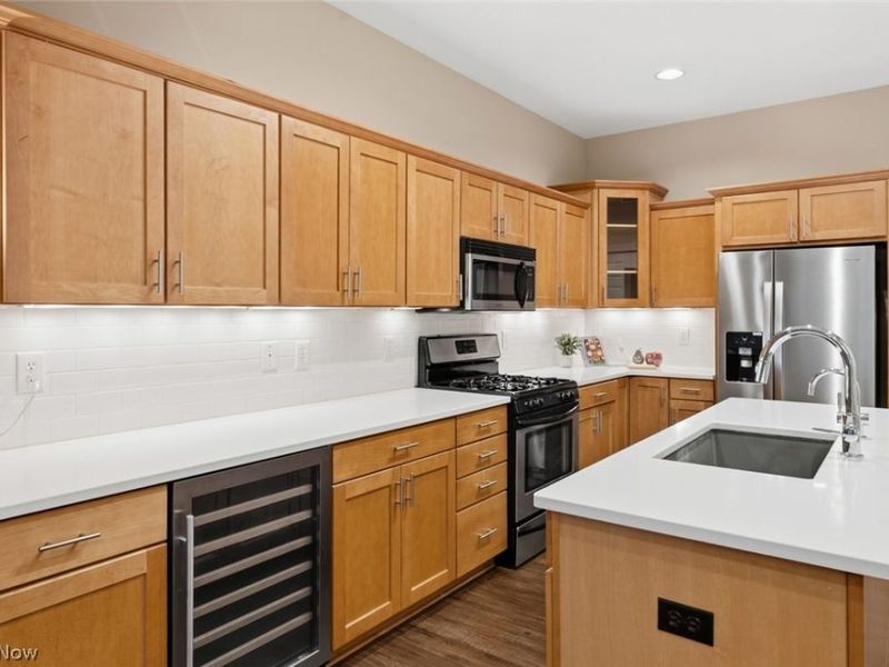 1411 Rosewood Avenue, Unit R-208, Lakewood, OH 44107 Photo 9