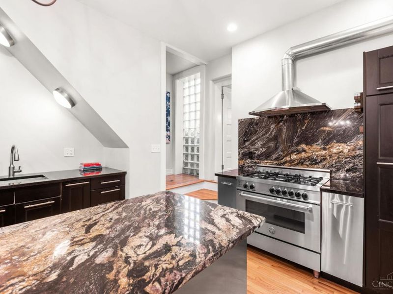 514 Liberty Hill, Cincinnati, OH 45202 Photo 15