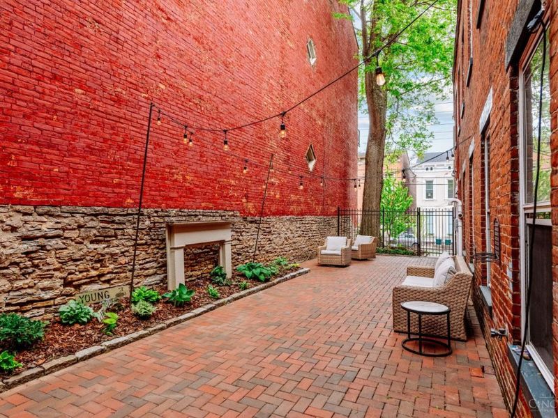 514 Liberty Hill, Cincinnati, OH 45202 Photo 35