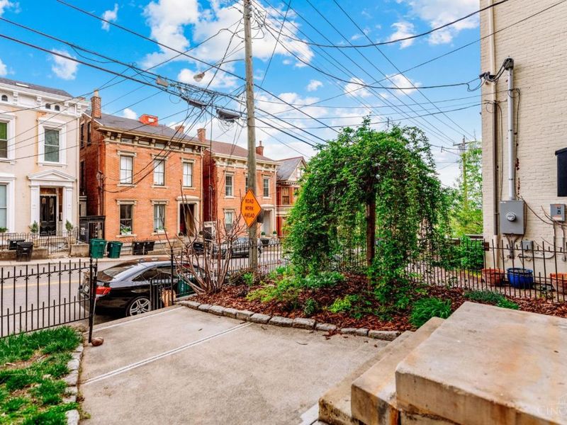 514 Liberty Hill, Cincinnati, OH 45202 Photo 6