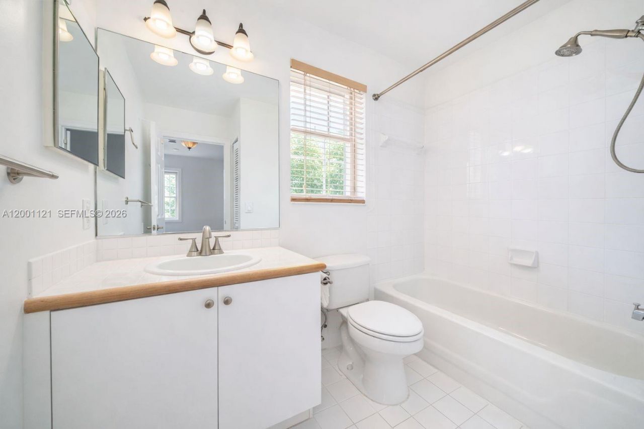 1125 Butternut Ln, Hollywood, FL 33019 Photo