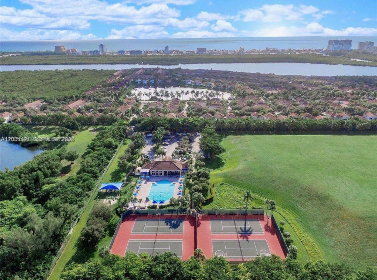 1125 Butternut Ln, Hollywood, FL 33019 Photo