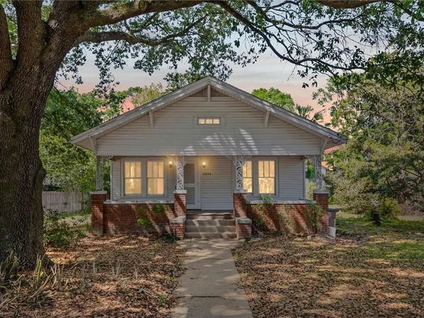 2054 Old Government Street, Mobile, AL 36606