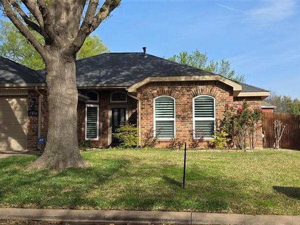 7816 Clover Leaf Drive, North Richland Hills, TX 76182