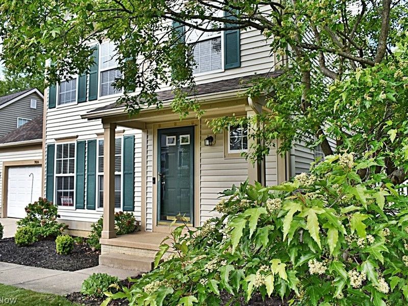 7816 Benton Lane, Hudson, OH 44236 Photo 2