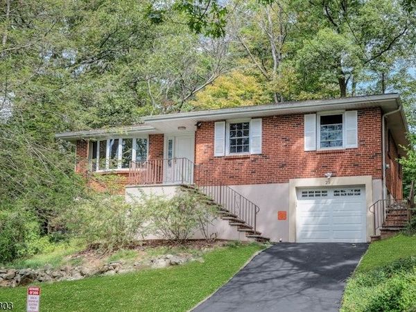 25 Sunset Trl, Rockaway, NJ 07866