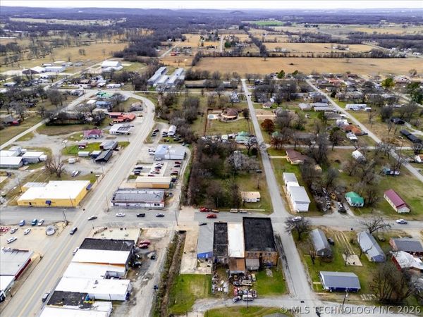 1 W Ross Street , Locust Grove, OK 74352