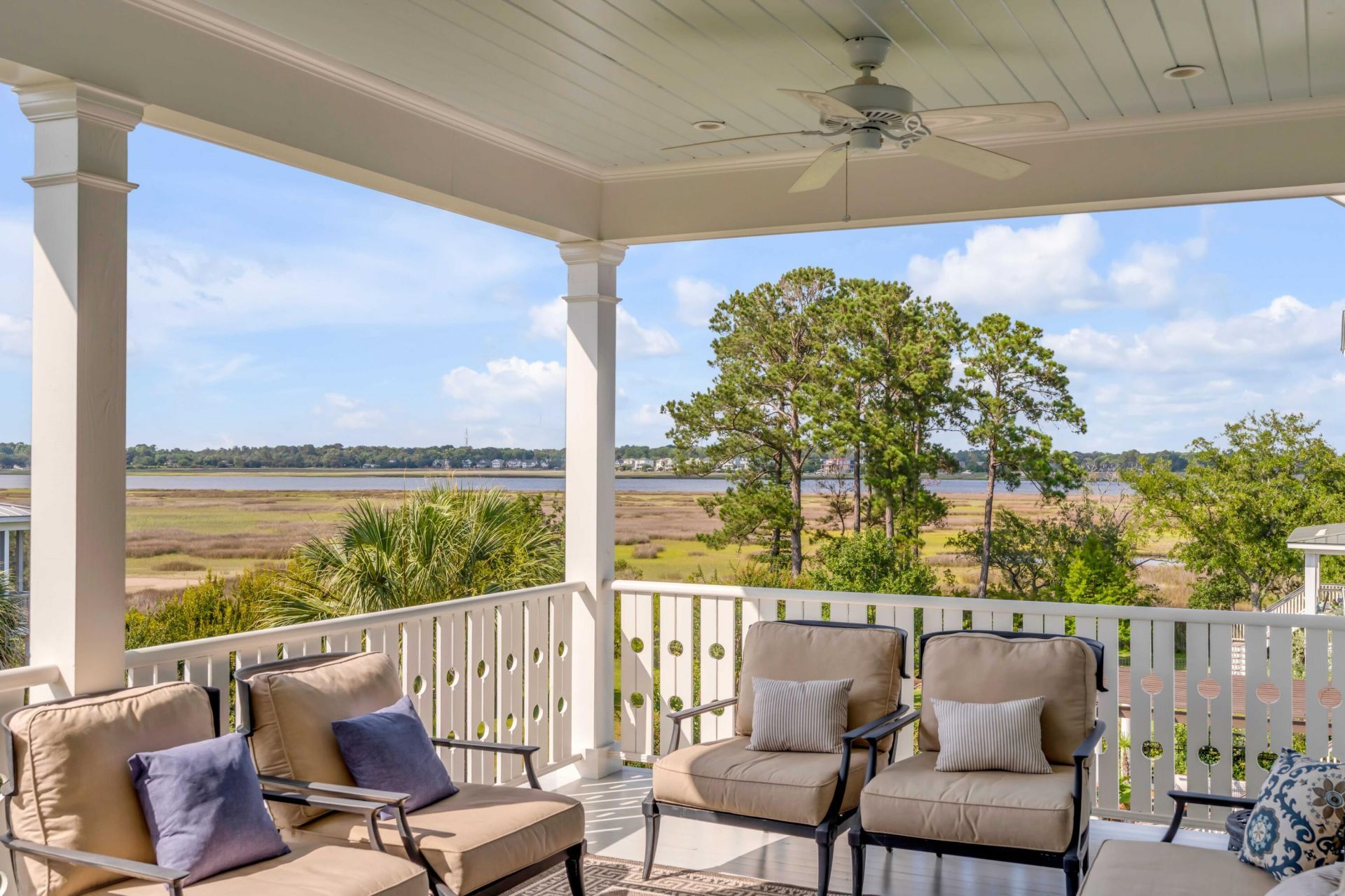 1605 Bernier Cmns Photo 33