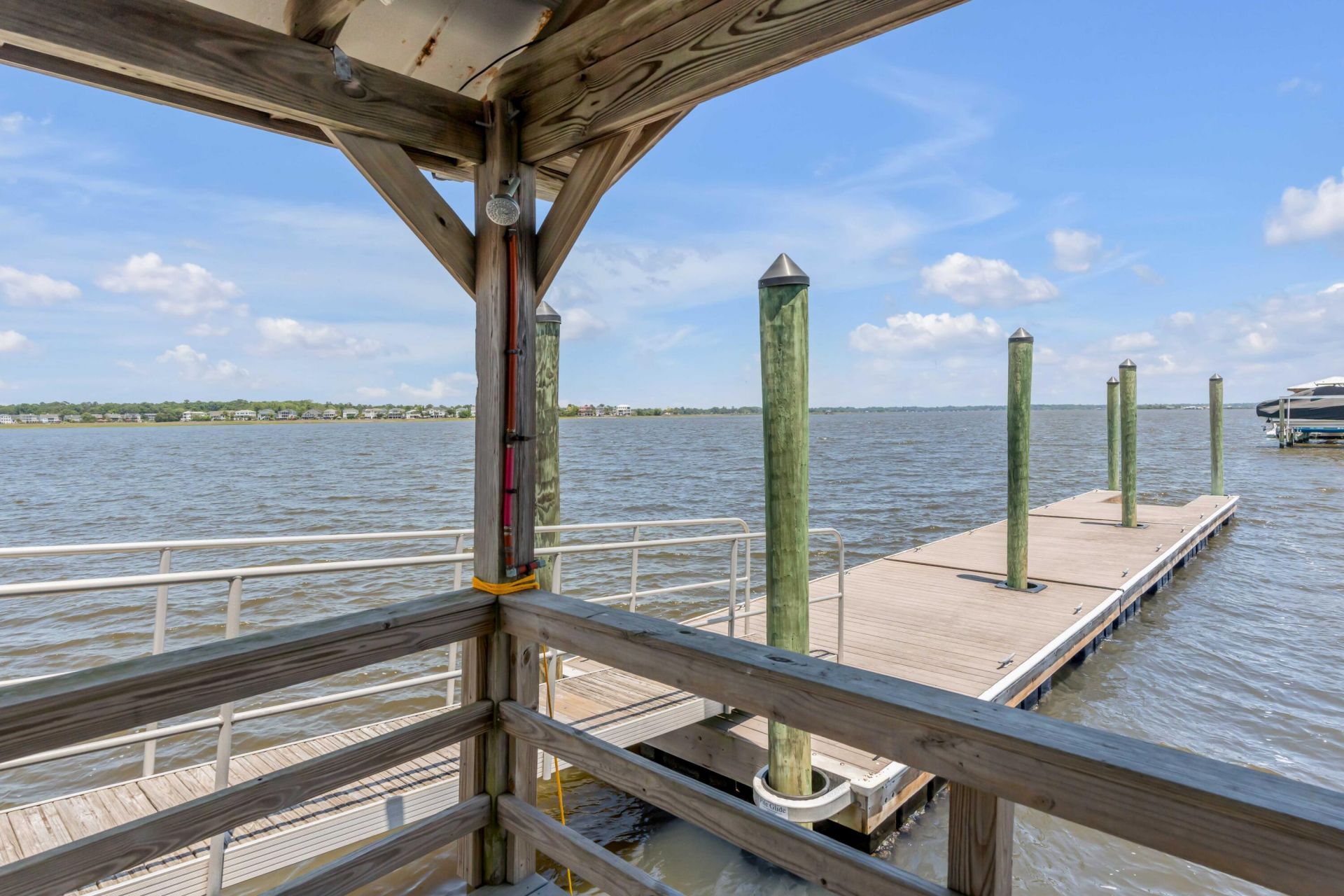 1605 Bernier Cmns Photo 58