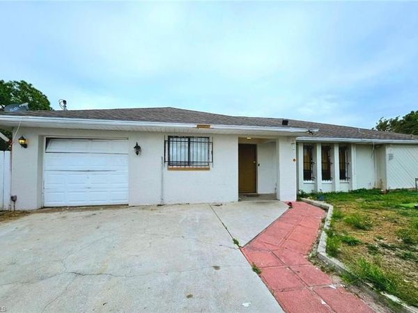 1704 Edison AVE, LEHIGH ACRES, FL 33972
