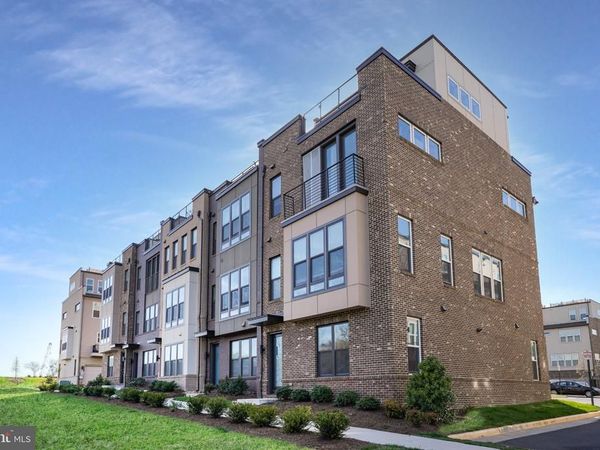 14301 BECKETT GLEN CIRCLE, CHANTILLY, VA 20151