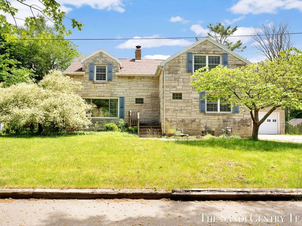 15008 Lakeshore Drive, Grand Haven, MI 49417