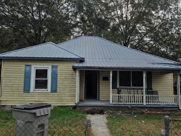 1517 W Walnut Avenue , Gastonia, NC 28052