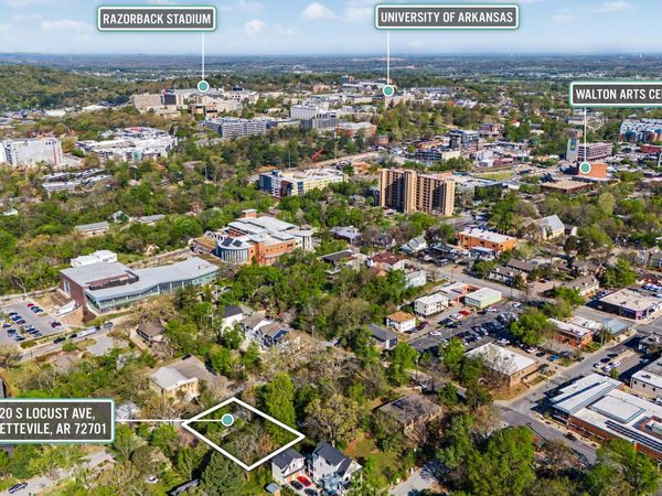 220 S Locust Avenue , Fayetteville, AR 72701