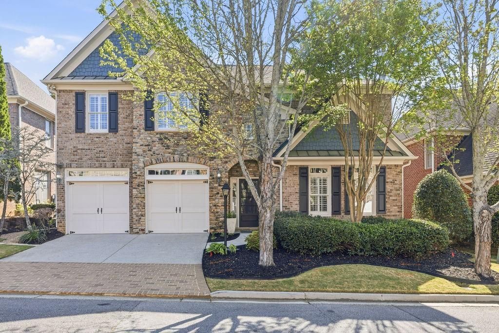 305 Wembley Circle, Sandy Springs, GA 30328 Main Photo