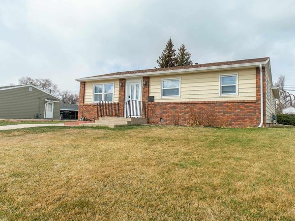 518 E OAKLAND, Rapid City, SD 57701