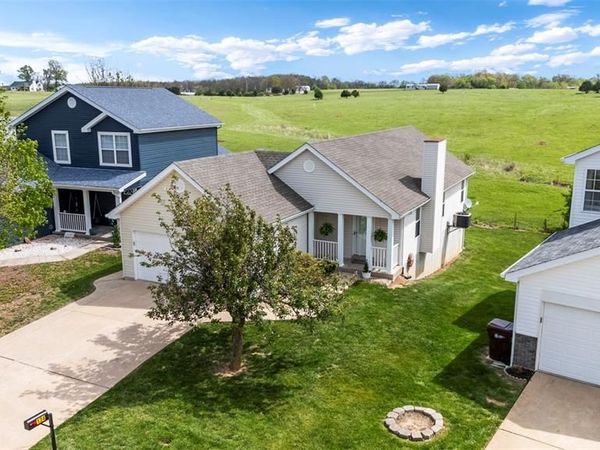 134 Autumn Oaks Drive, Troy, MO 63379