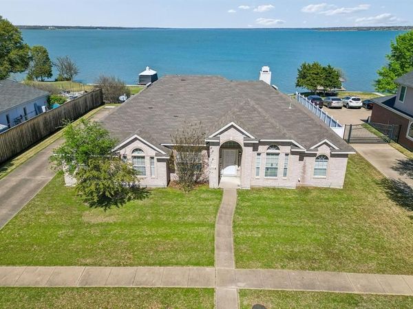 9001 Briarcrest Drive , Rowlett, TX 75089