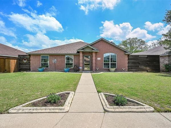 1224 Old Oak Drive, Cedar Hill, TX 75104