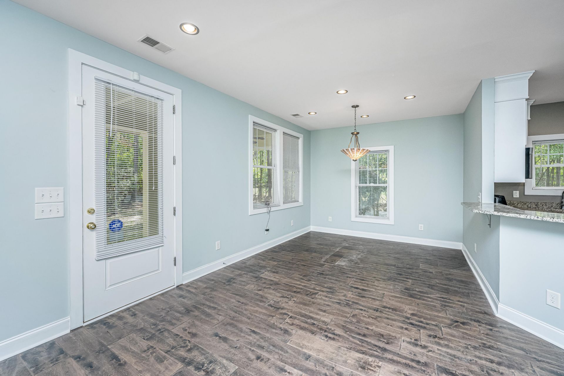 6037 Chisolm Road Photo 10