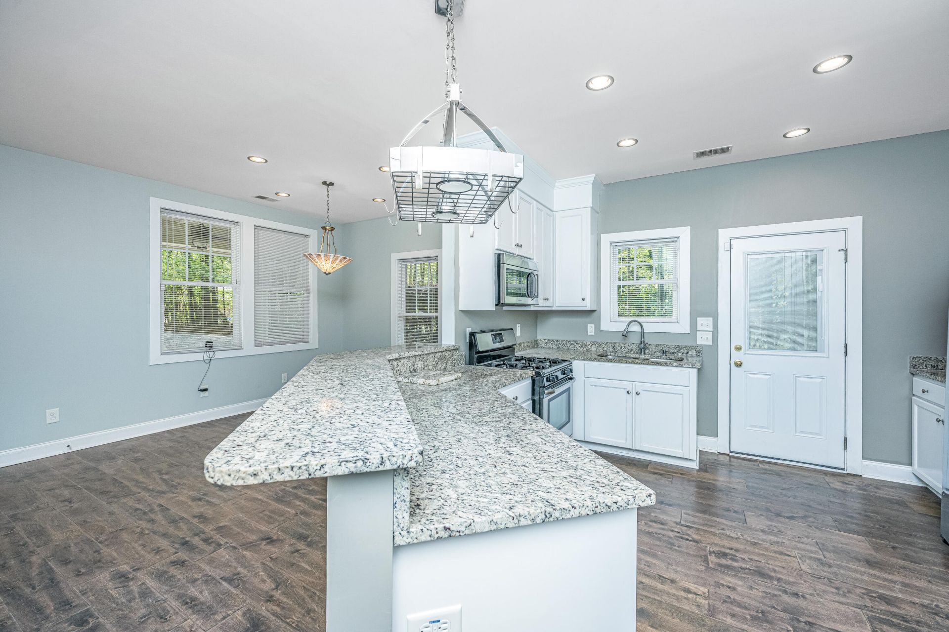 6037 Chisolm Road Photo 14