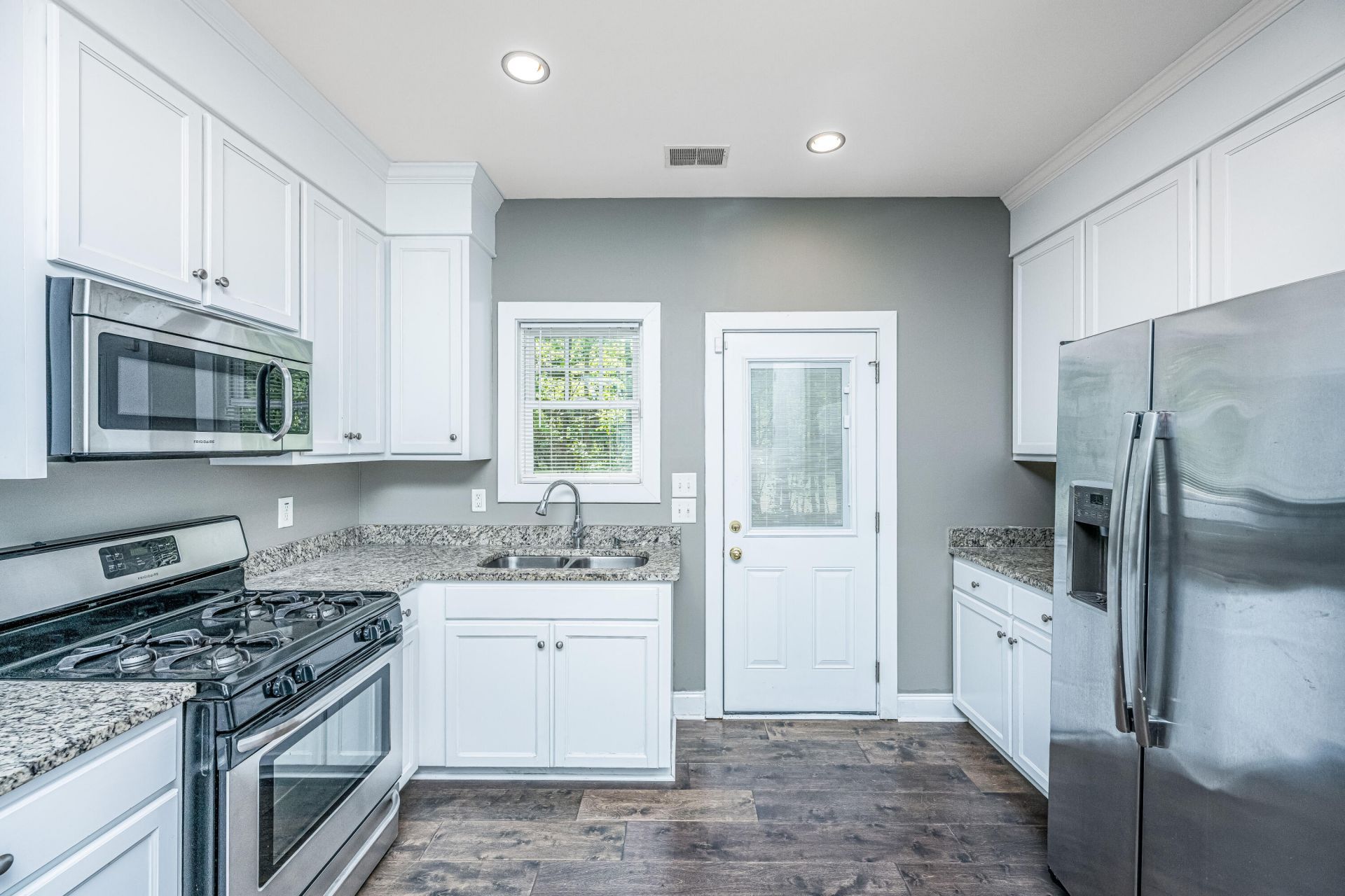 6037 Chisolm Road Photo 17