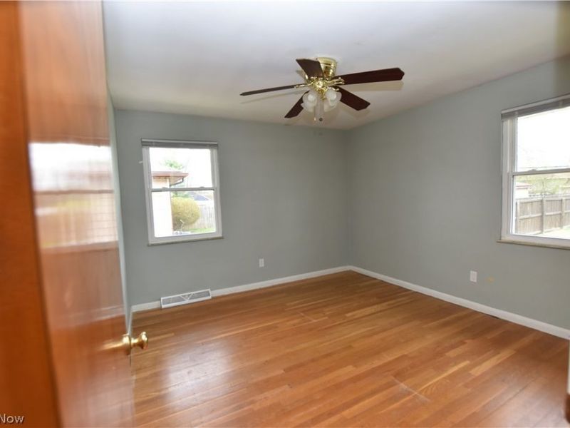 11062 Blossom Avenue, Parma Heights, OH 44130 Photo 10