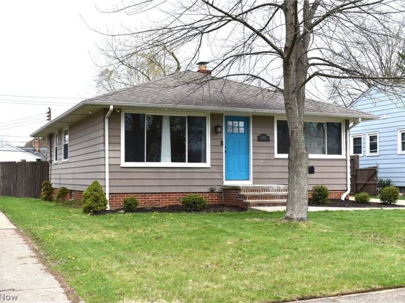 11062 Blossom Avenue, Parma Heights, OH 44130 Photo 2