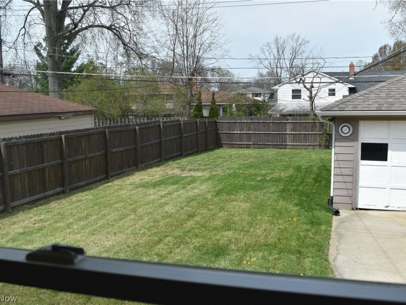 11062 Blossom Avenue, Parma Heights, OH 44130 Photo 39