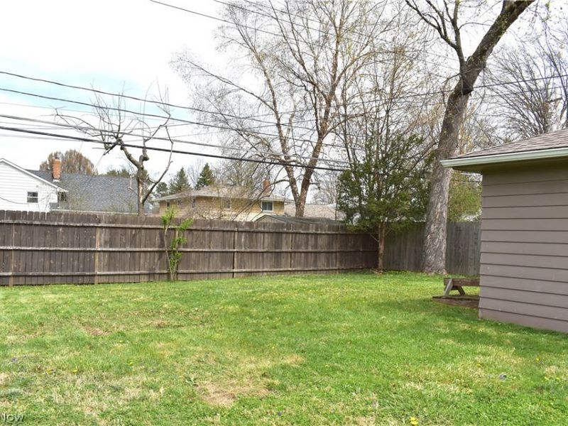 11062 Blossom Avenue, Parma Heights, OH 44130 Photo 6