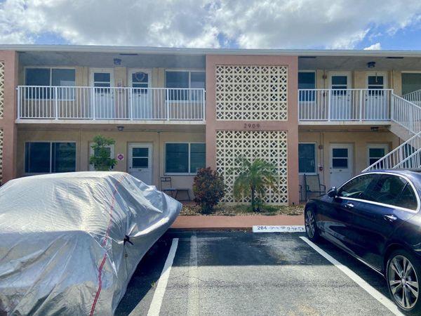2909 Middle River Drive, Unit 105, Fort Lauderdale, FL 33306