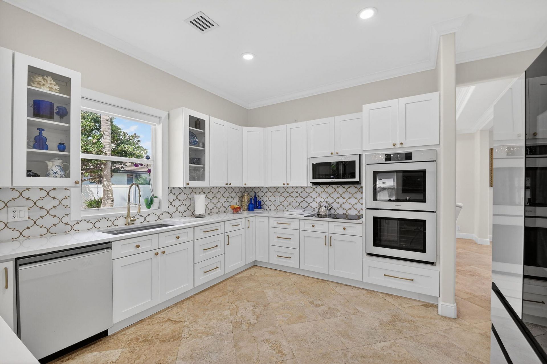 7249 NE Bay Harbour Avenue, Boca Raton, FL 33487 Photo