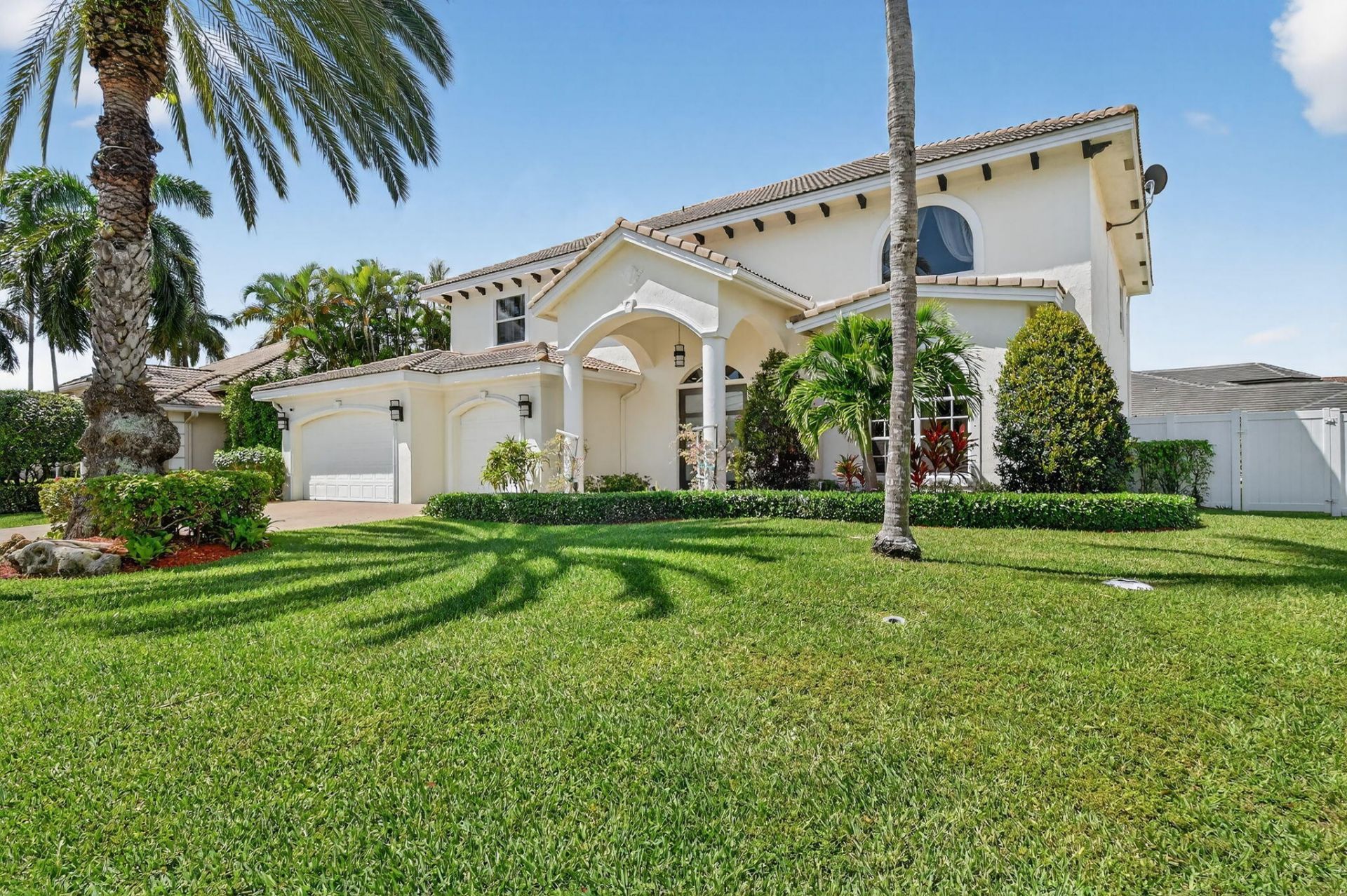 7249 NE Bay Harbour Avenue, Boca Raton, FL 33487 Photo