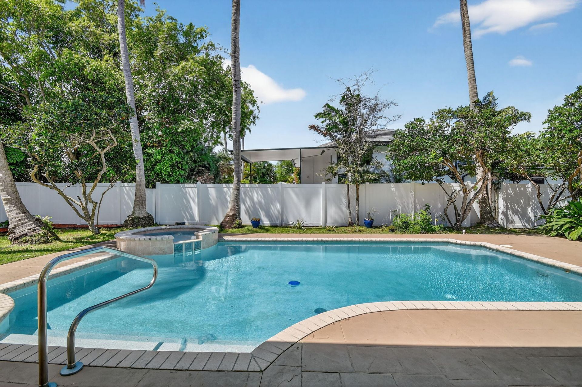 7249 NE Bay Harbour Avenue, Boca Raton, FL 33487 Photo