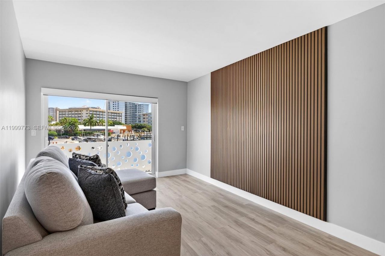 2500 Diana Dr, Unit 216, Hallandale Beach, FL 33009 Photo