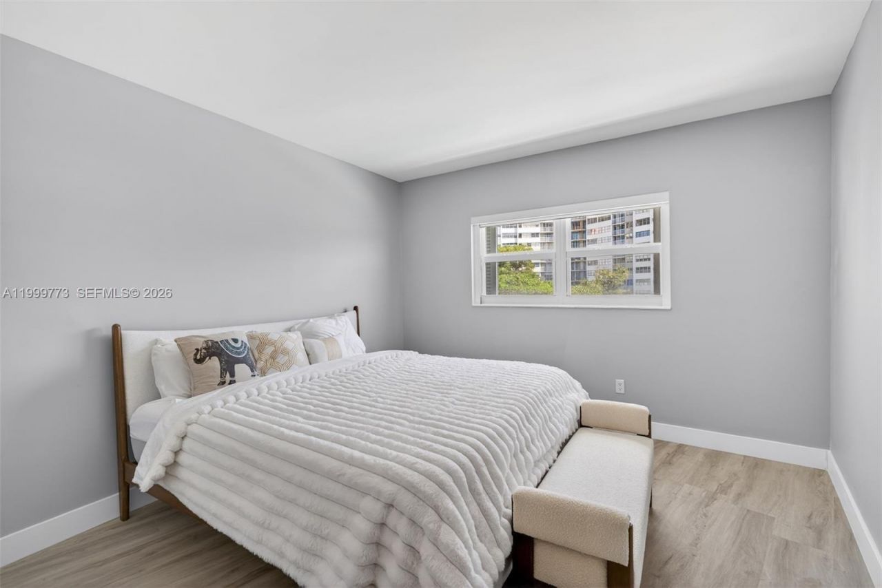 2500 Diana Dr, Unit 216, Hallandale Beach, FL 33009 Photo