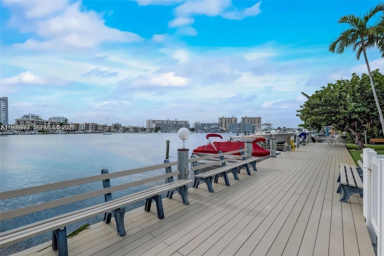 2500 Diana Dr, Unit 216, Hallandale Beach, FL 33009 Photo