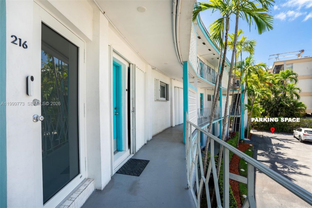 2500 Diana Dr, Unit 216, Hallandale Beach, FL 33009 Photo