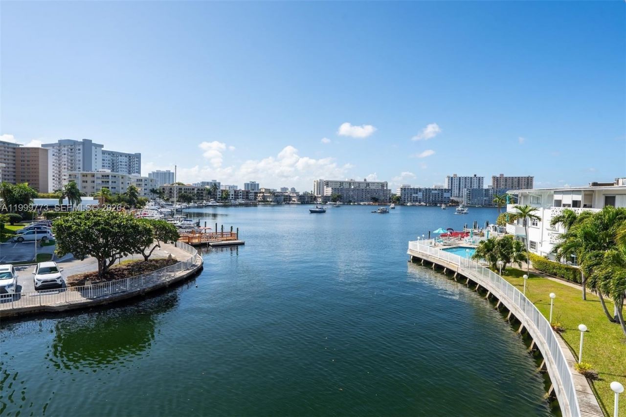 2500 Diana Dr, Unit 216, Hallandale Beach, FL 33009 Photo