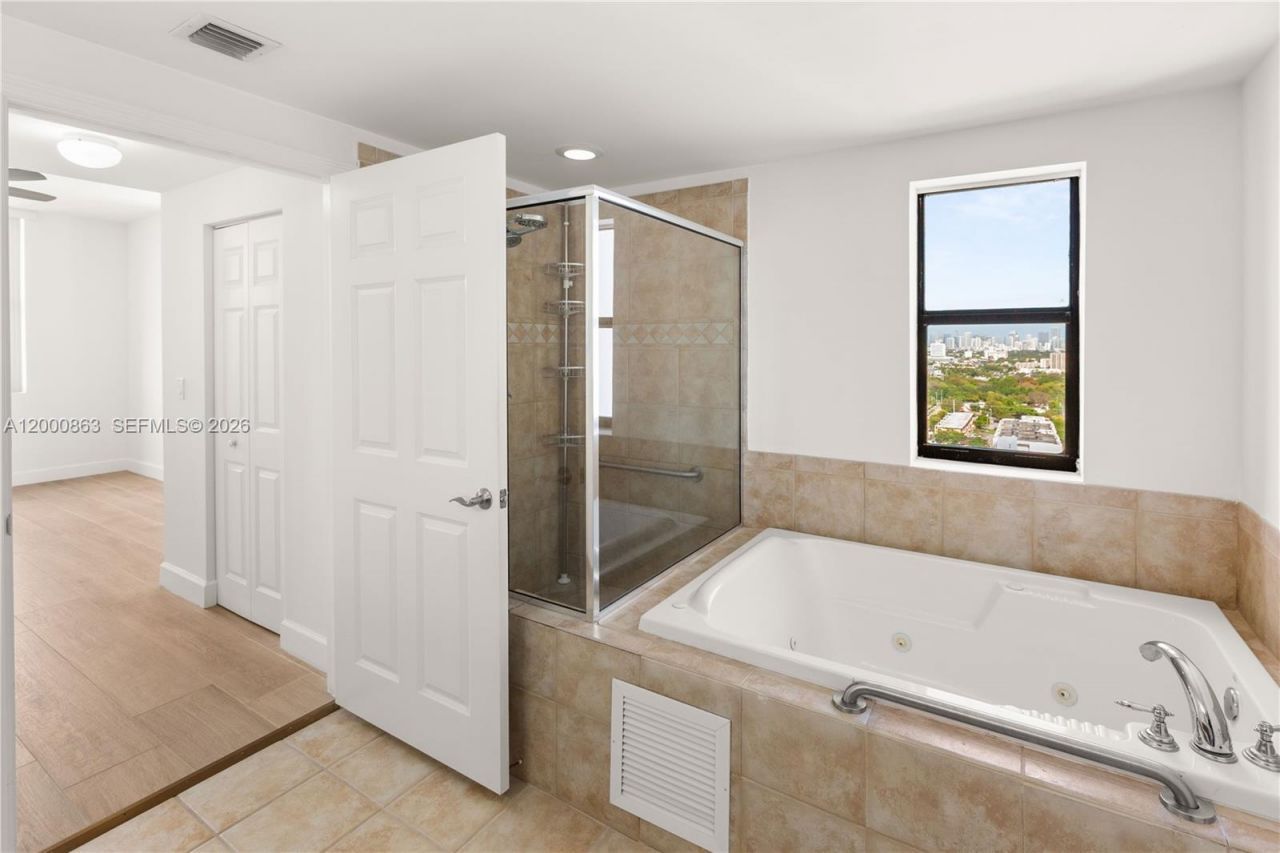 888 S Douglas Rd, Unit PH01, Coral Gables, FL 33134 Photo