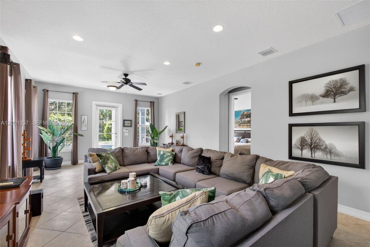 184 W Bay Cedar Cir, Jupiter, FL 33458 Photo