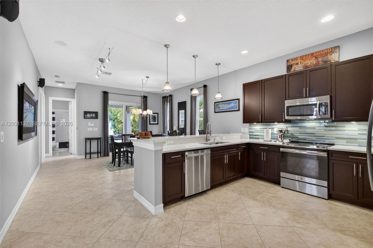 184 W Bay Cedar Cir, Jupiter, FL 33458 Photo