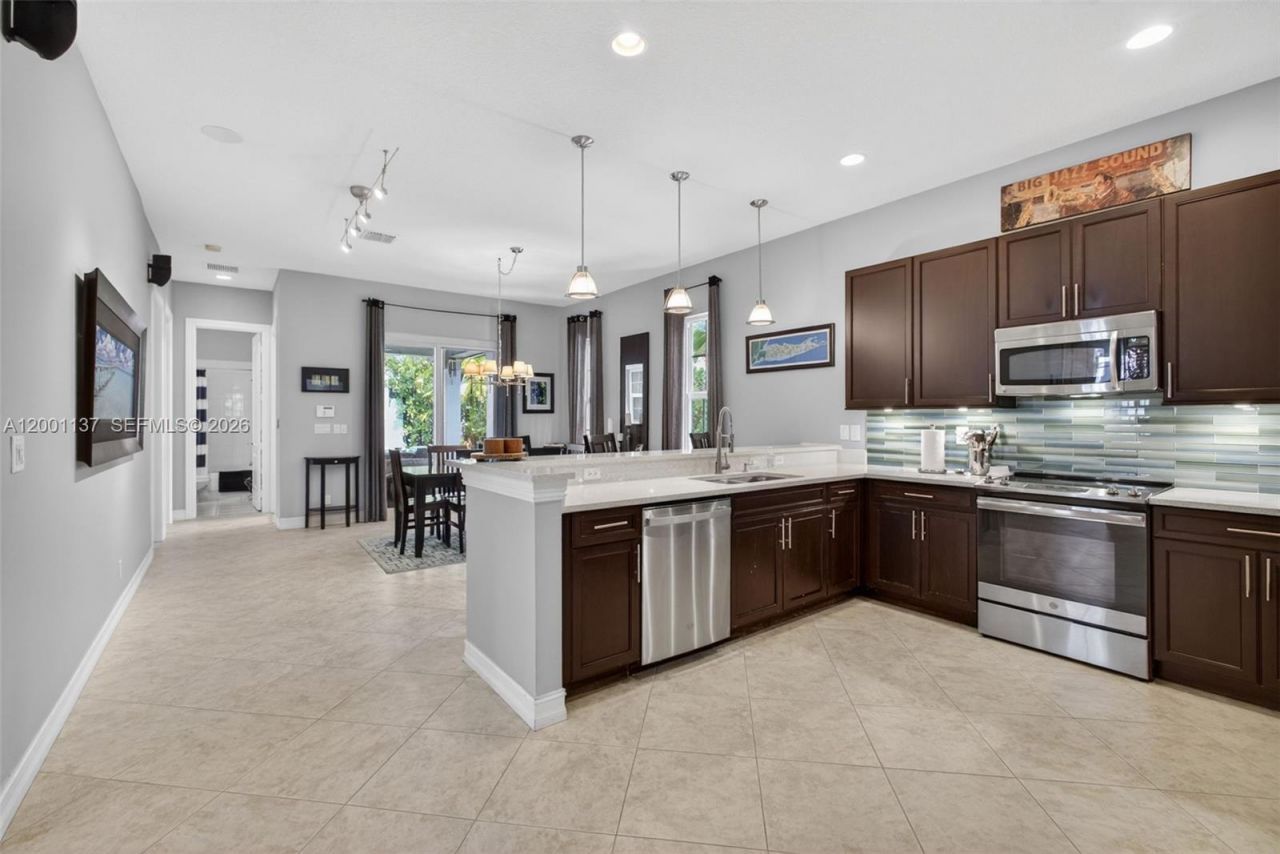 184 W Bay Cedar Cir, Jupiter, FL 33458 Photo