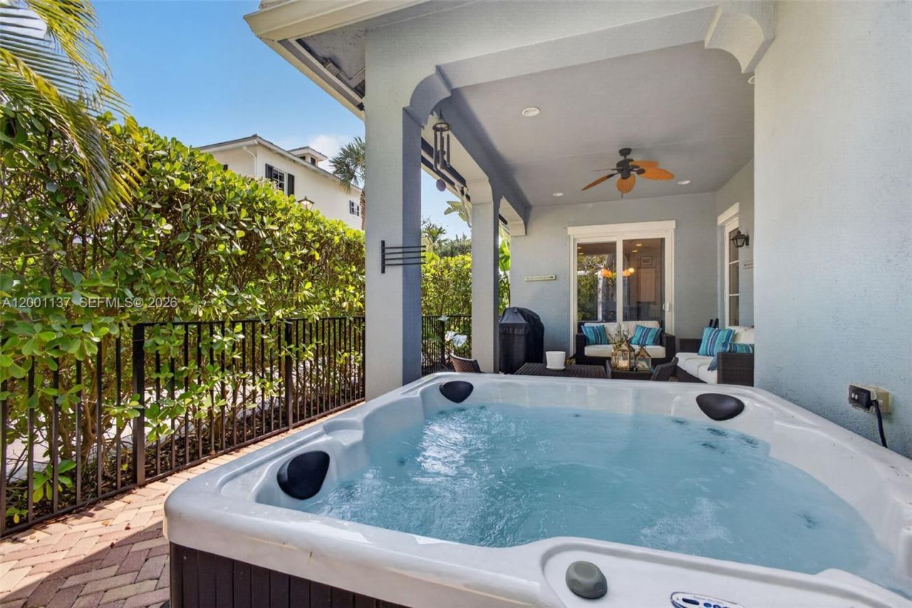 184 W Bay Cedar Cir, Jupiter, FL 33458 Photo