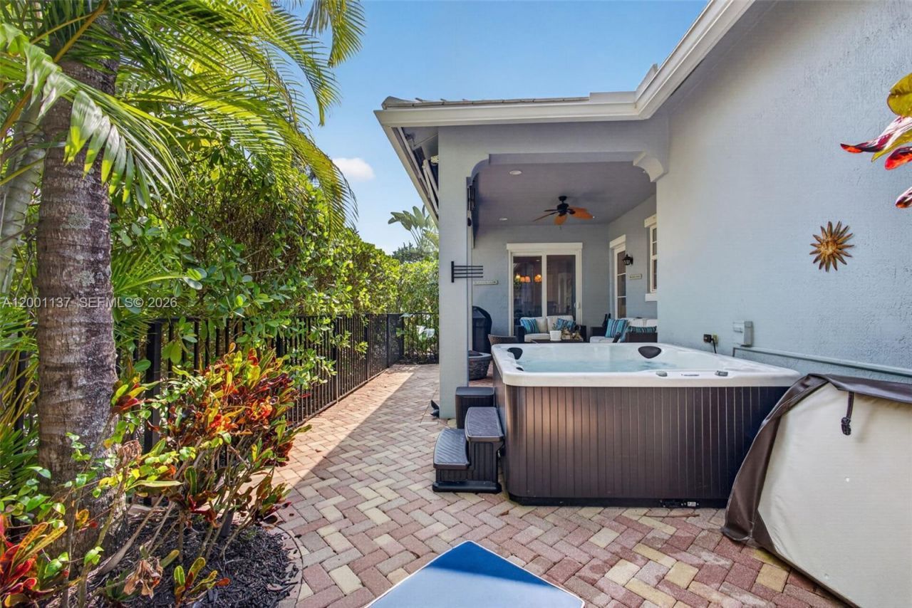 184 W Bay Cedar Cir, Jupiter, FL 33458 Photo
