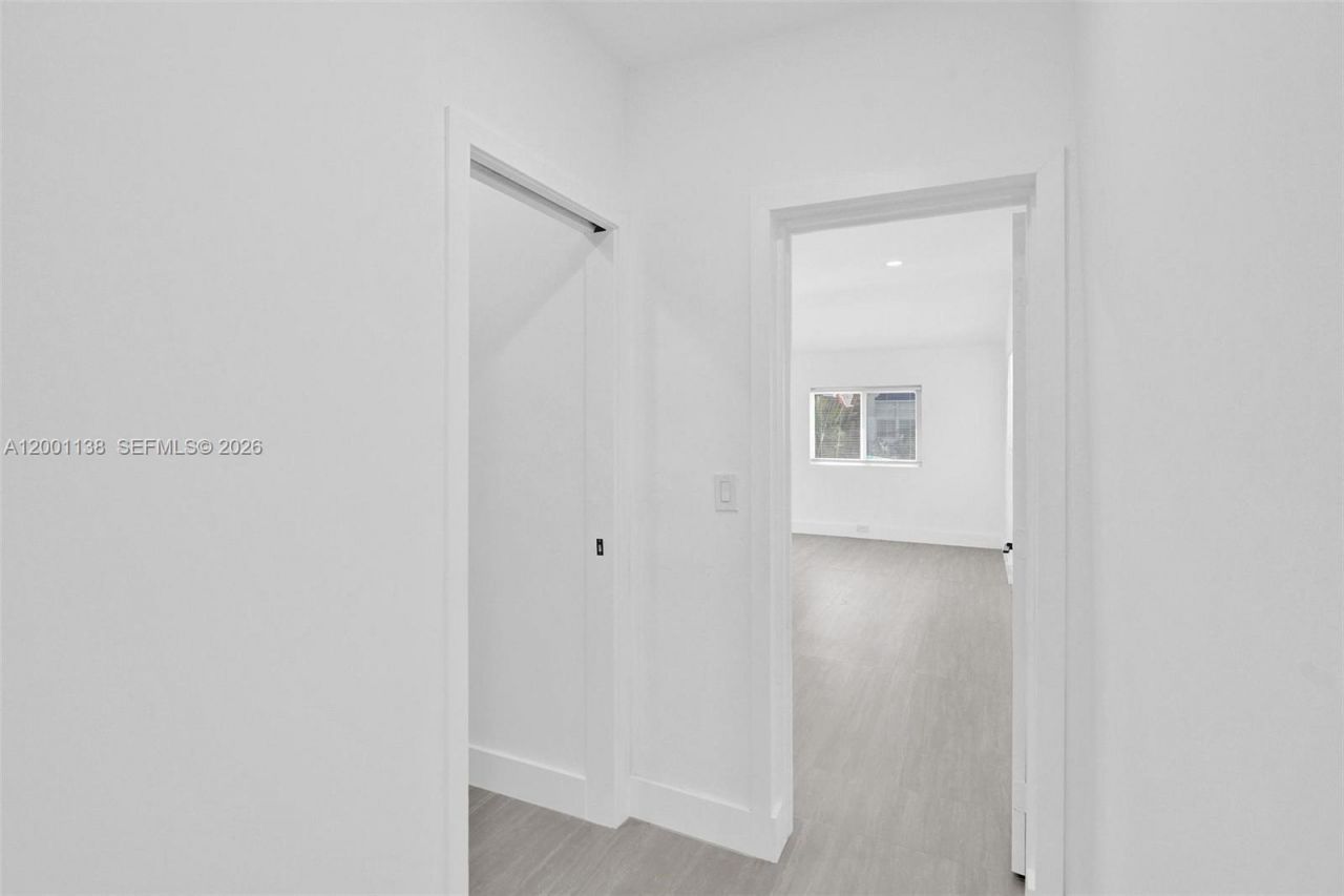 633 NE 70th St, Miami, FL 33138 Photo