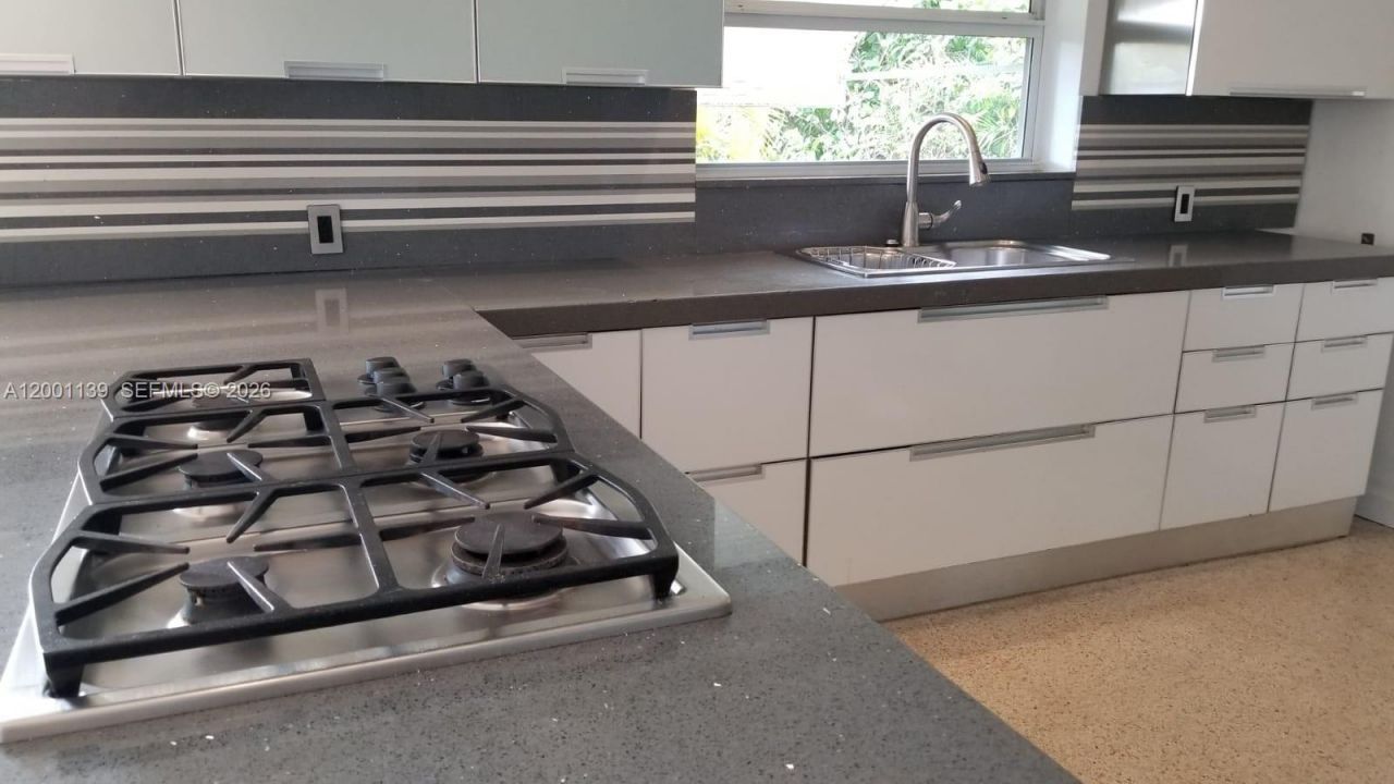 625 93rd St, Surfside, FL 33154 Photo