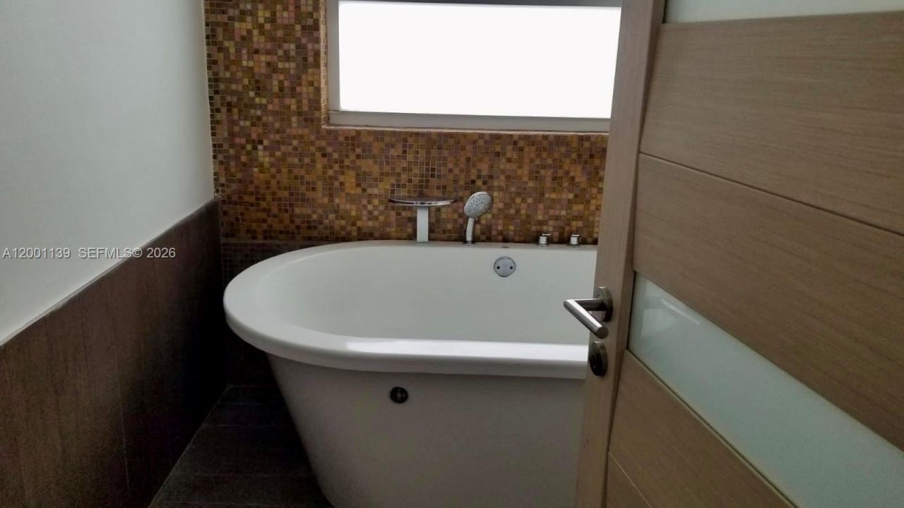 625 93rd St, Surfside, FL 33154 Photo